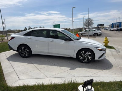 2025 Hyundai Elantra Hybrid SEL Sport