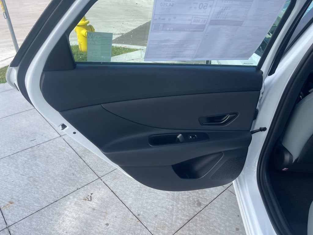 2025 Hyundai Elantra Hybrid Limited