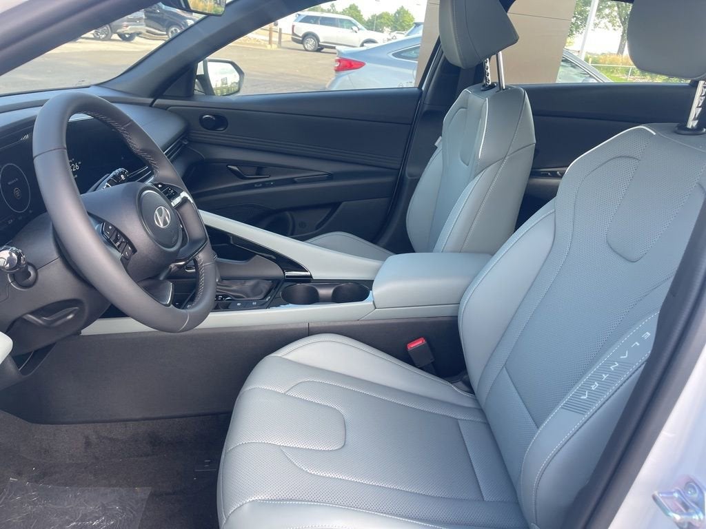 2025 Hyundai Elantra Hybrid Limited