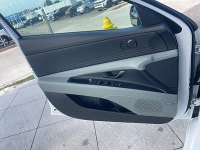 2025 Hyundai Elantra Hybrid Limited