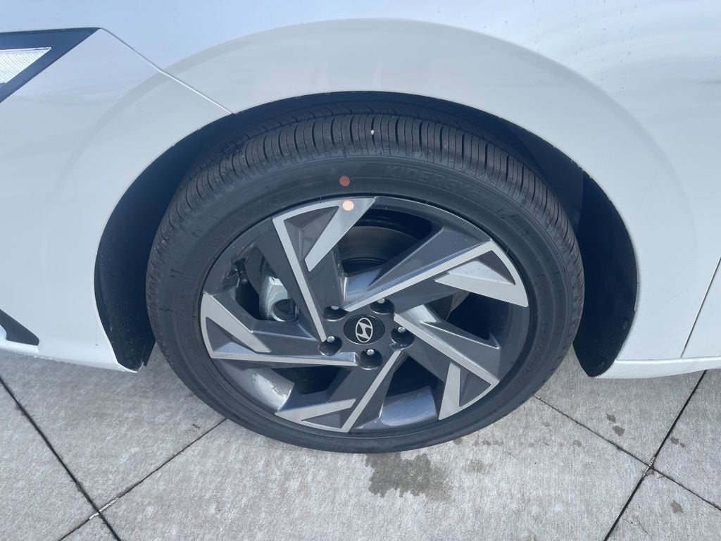 2025 Hyundai Elantra Hybrid Limited