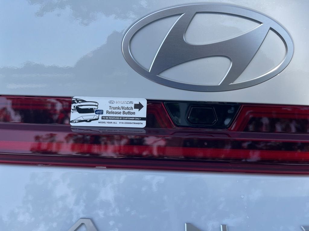 2025 Hyundai Elantra Hybrid Limited
