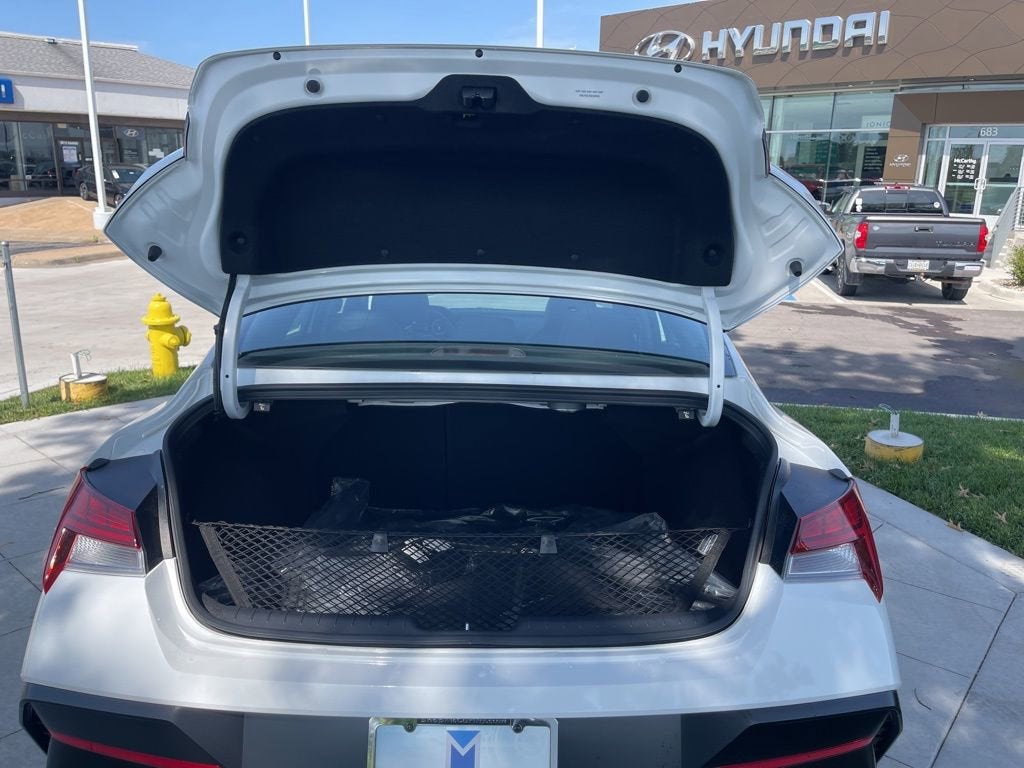 2025 Hyundai Elantra Hybrid Limited