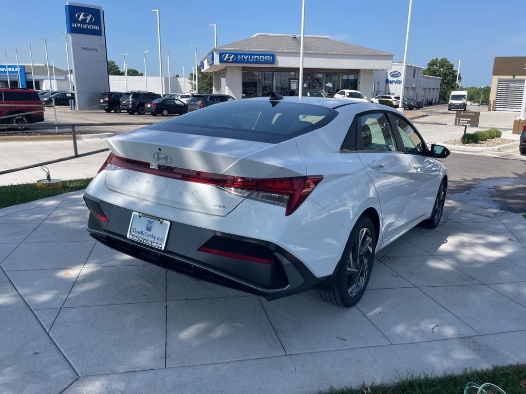 2025 Hyundai Elantra Hybrid Limited