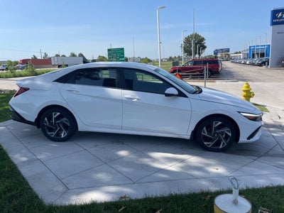 2025 Hyundai Elantra Hybrid Limited