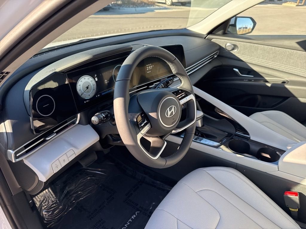 2025 Hyundai Elantra Limited