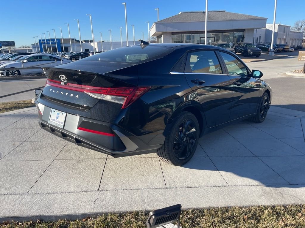 2026 Hyundai Elantra SEL Sport Premium