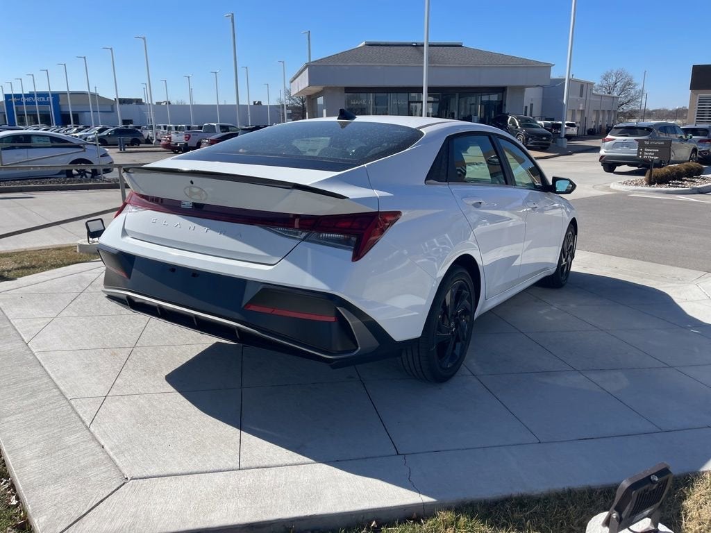 2026 Hyundai Elantra SEL Sport Premium