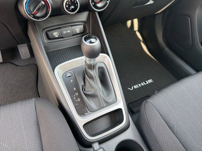 2026 Hyundai Venue SE