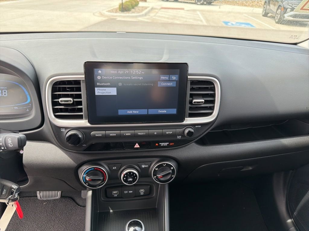 2026 Hyundai Venue SE