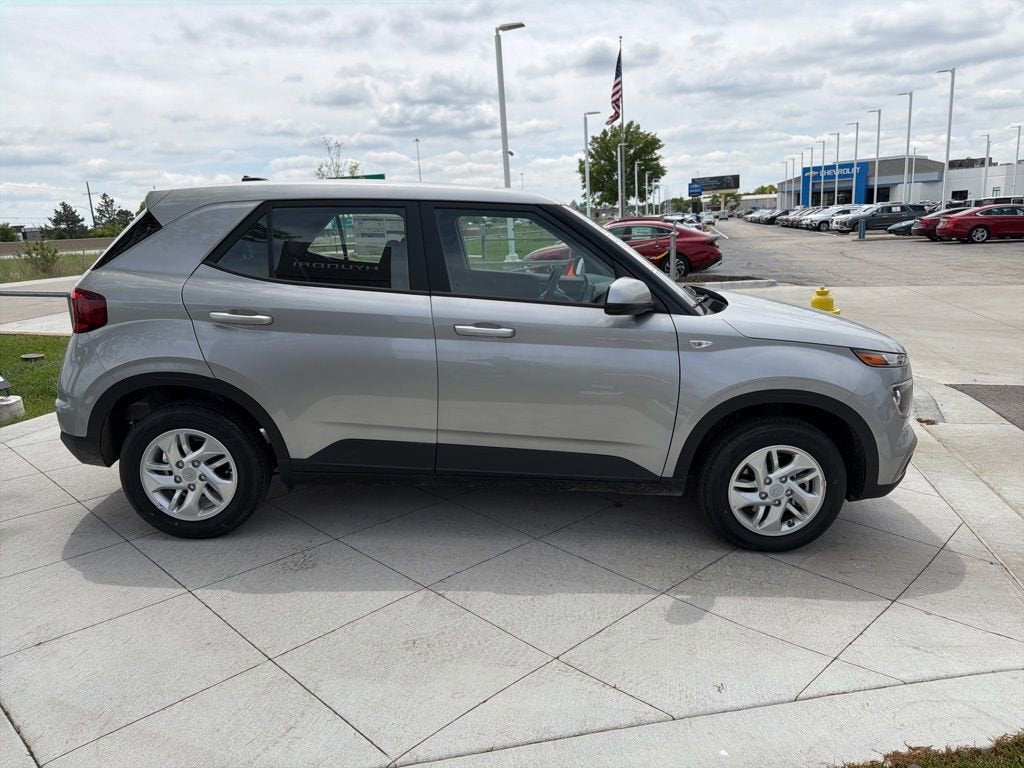 2026 Hyundai Venue SE