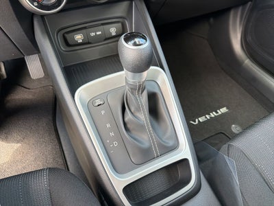 2026 Hyundai Venue SE