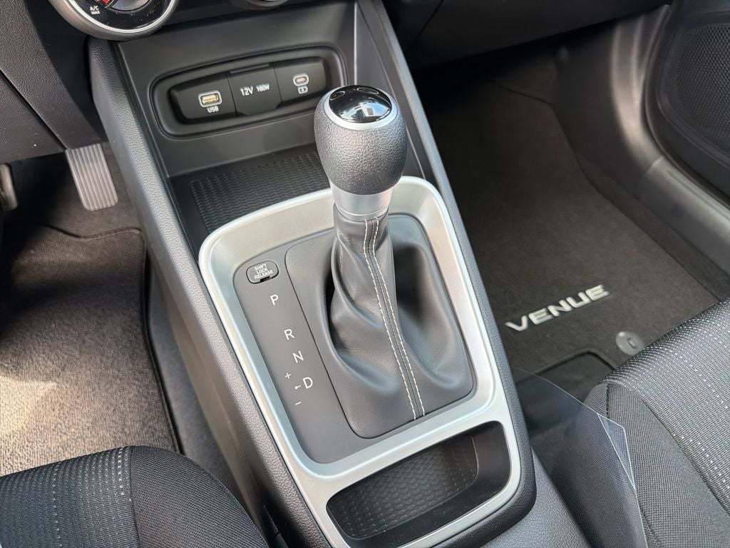 2026 Hyundai Venue SE