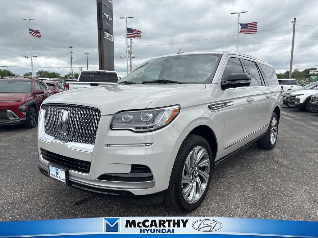 2023 Lincoln Navigator L