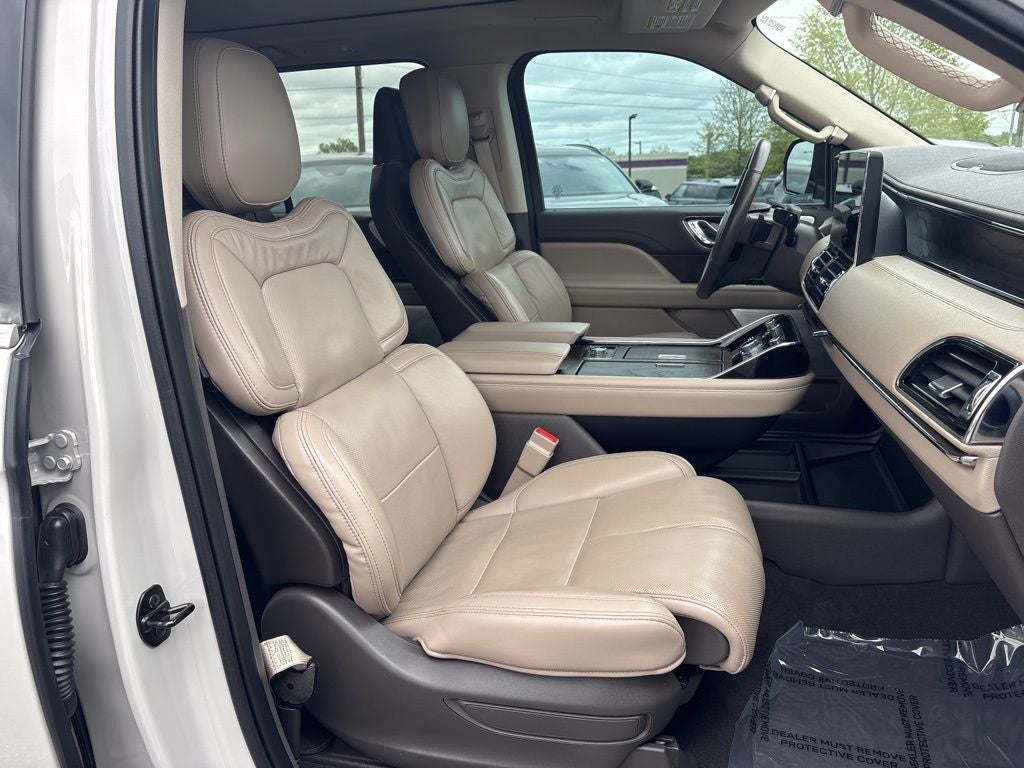 2023 Lincoln Navigator L Reserve