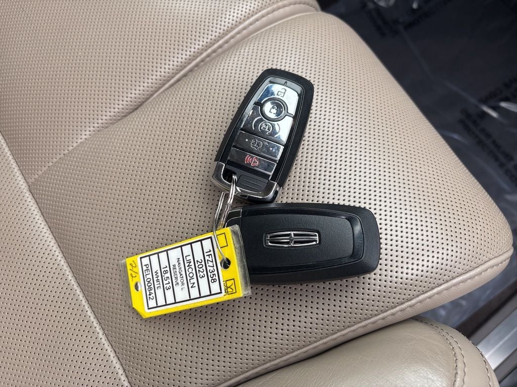 2023 Lincoln Navigator L Reserve