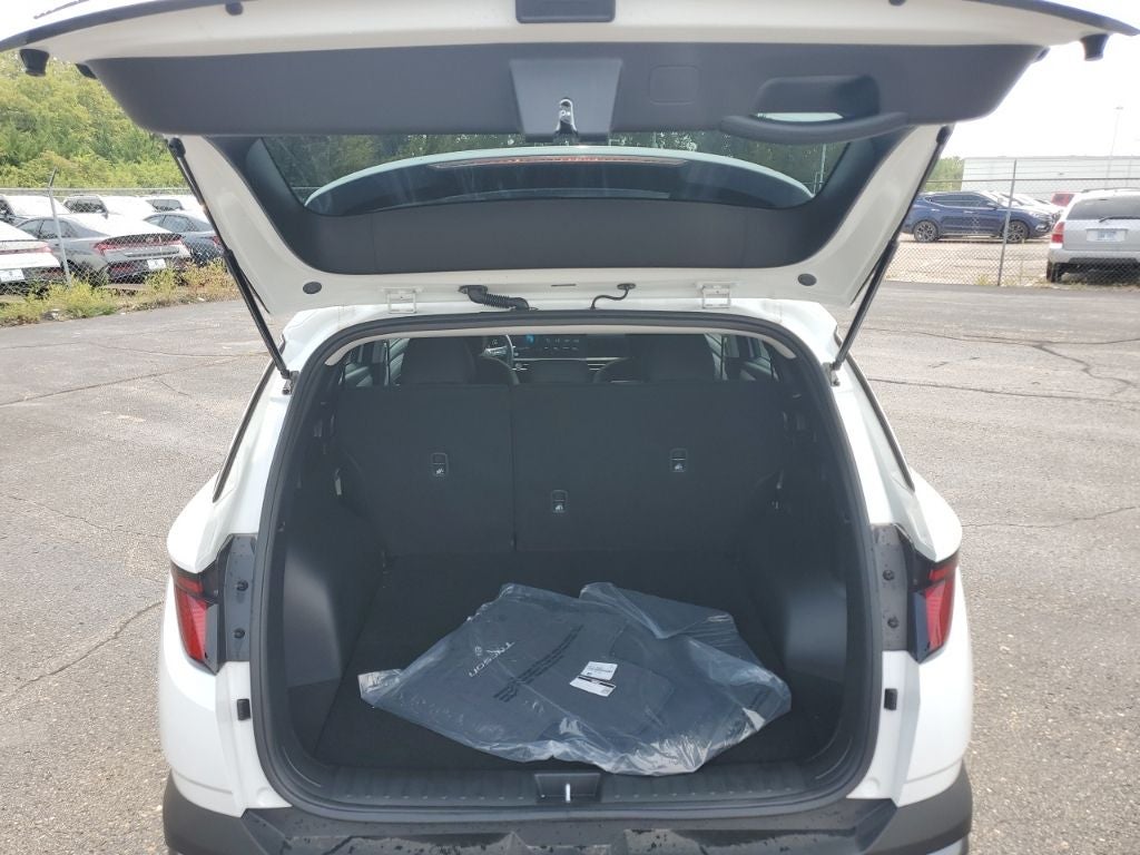 2026 Hyundai Tucson SE FWD