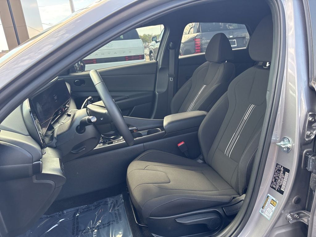 2025 Hyundai Elantra Hybrid SEL Sport