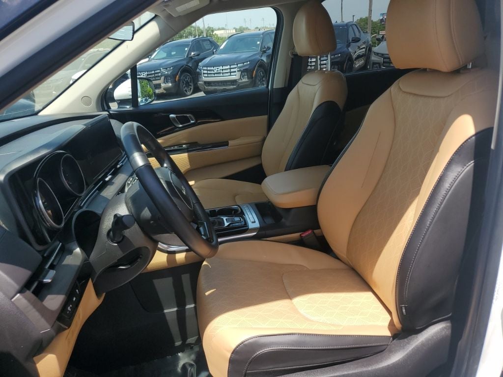 2024 Kia Carnival EX
