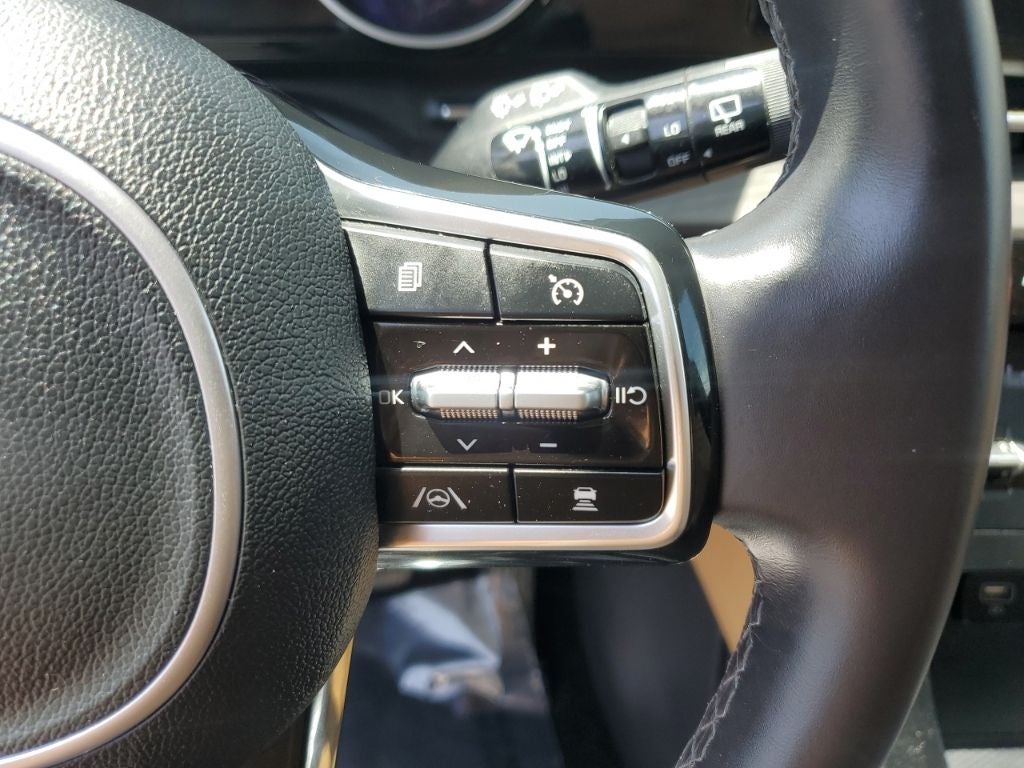 2024 Kia Carnival EX