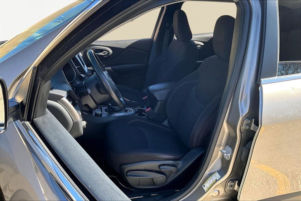 2019 Jeep Cherokee Latitude