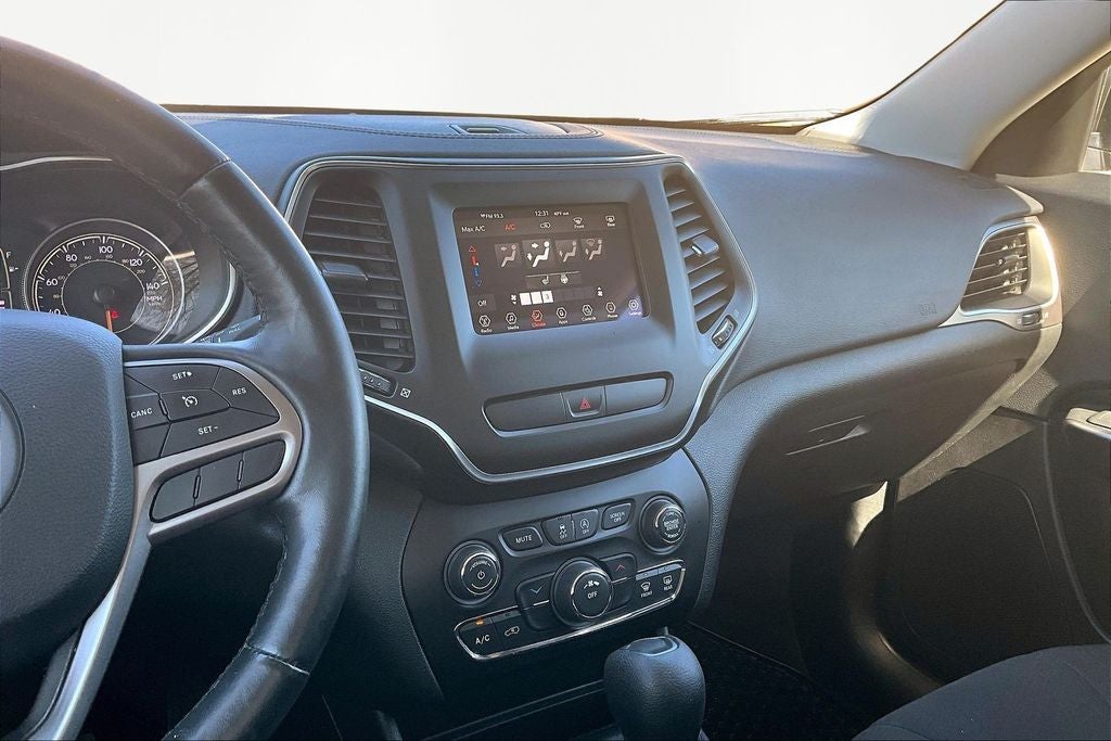 2019 Jeep Cherokee Latitude