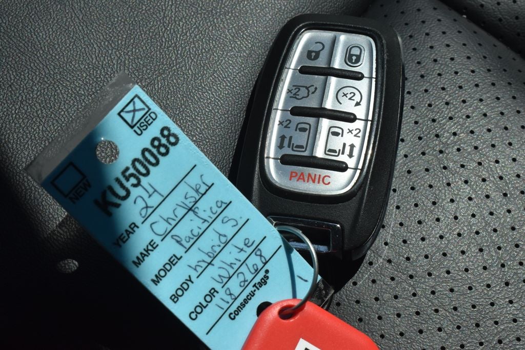 2024 Chrysler Pacifica Hybrid Select