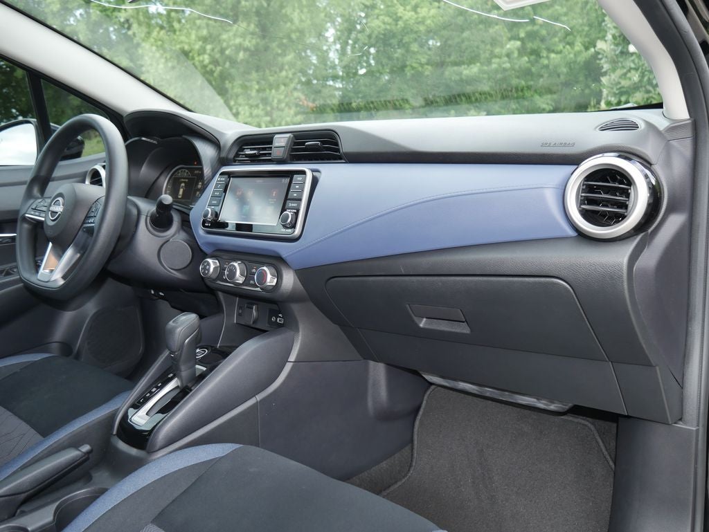 2023 Nissan Versa 1.6 SV