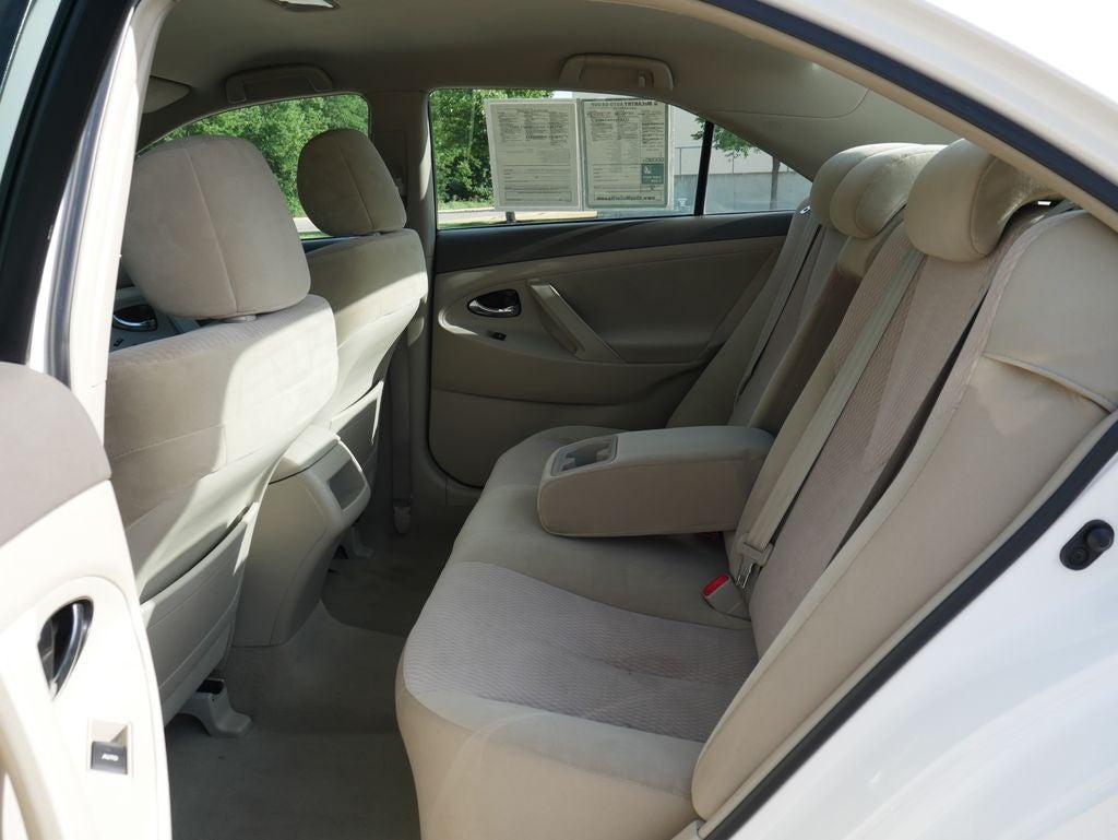 2010 Toyota Camry LE