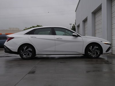 2025 Hyundai Elantra Hybrid Limited