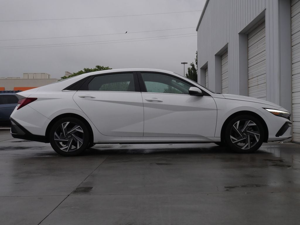 2025 Hyundai Elantra Hybrid Limited