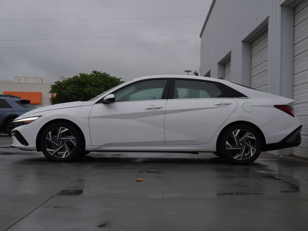 2025 Hyundai Elantra Hybrid Limited