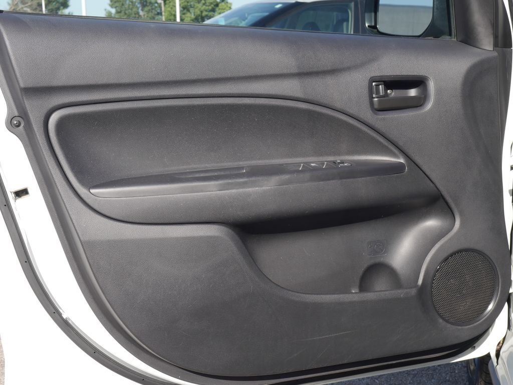 2017 Mitsubishi Mirage ES